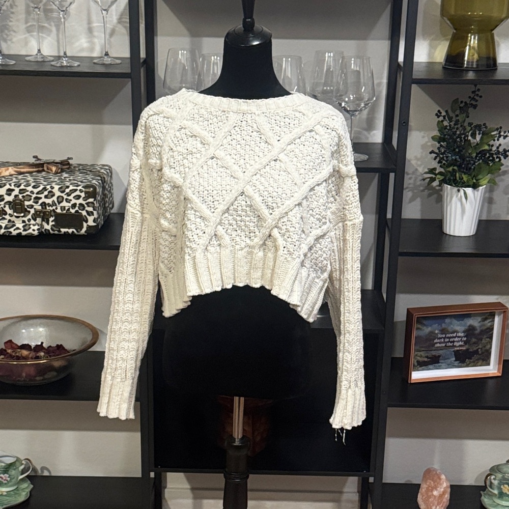 Arizona Jean Company Women's Ivory Cable Knit Sweater